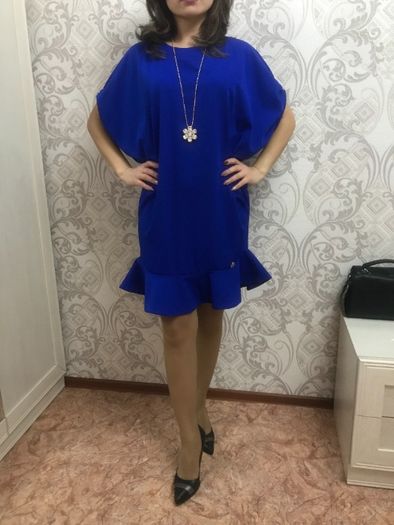 Интересное яркое платье