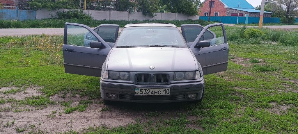 Продам авто БМВ е36  в хорошем состоянии