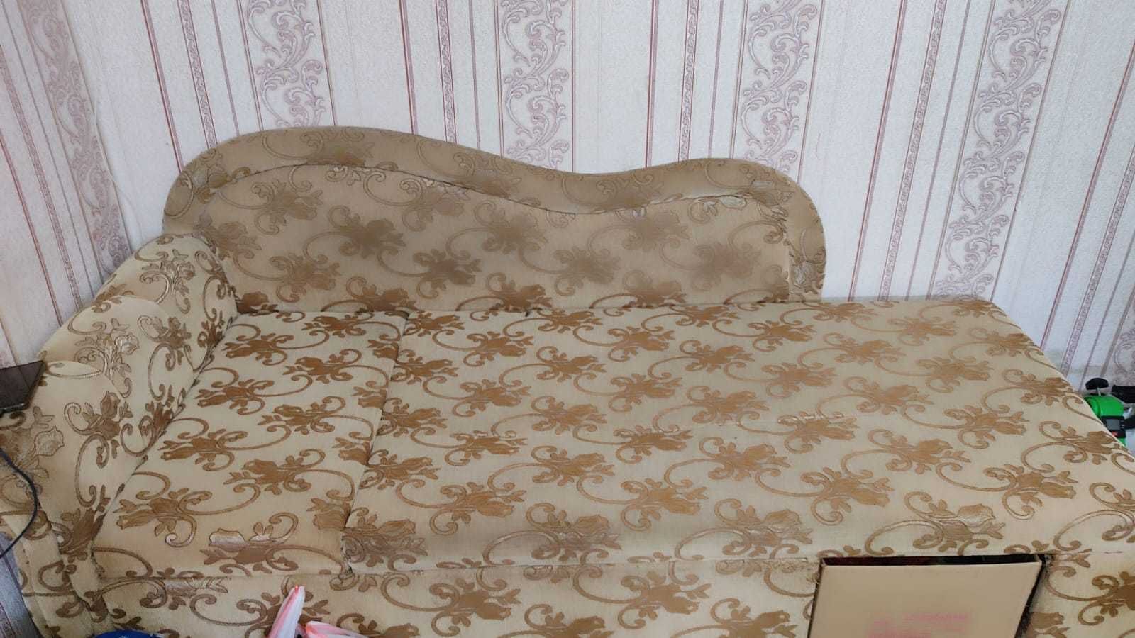 Продам диваны в хорошем состоянии