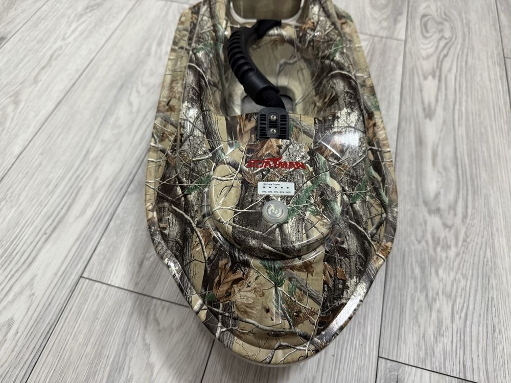 Прикормочный кораблик BOATMAN Actor GPS CAMO