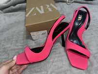 Новые босоножки Zara