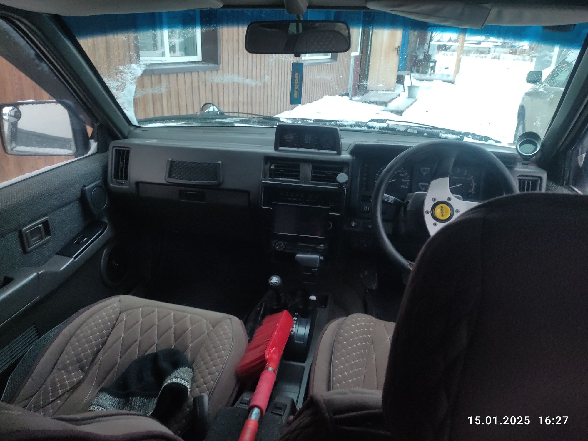 Продам Nissan Terrano отличный внедорожник