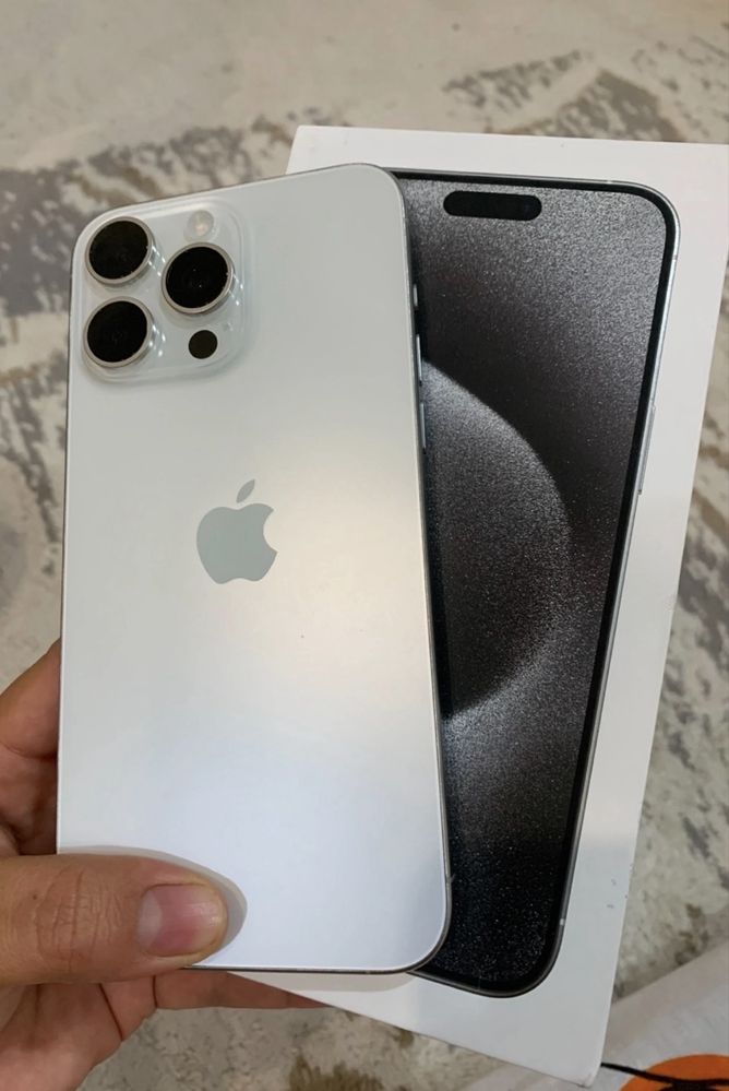 Продам Айфон 15 про Макс(256gb)