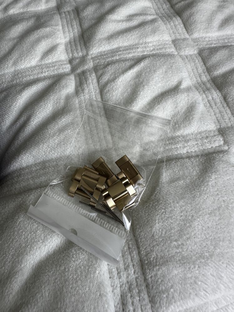 Продам отличные женские часы !!!