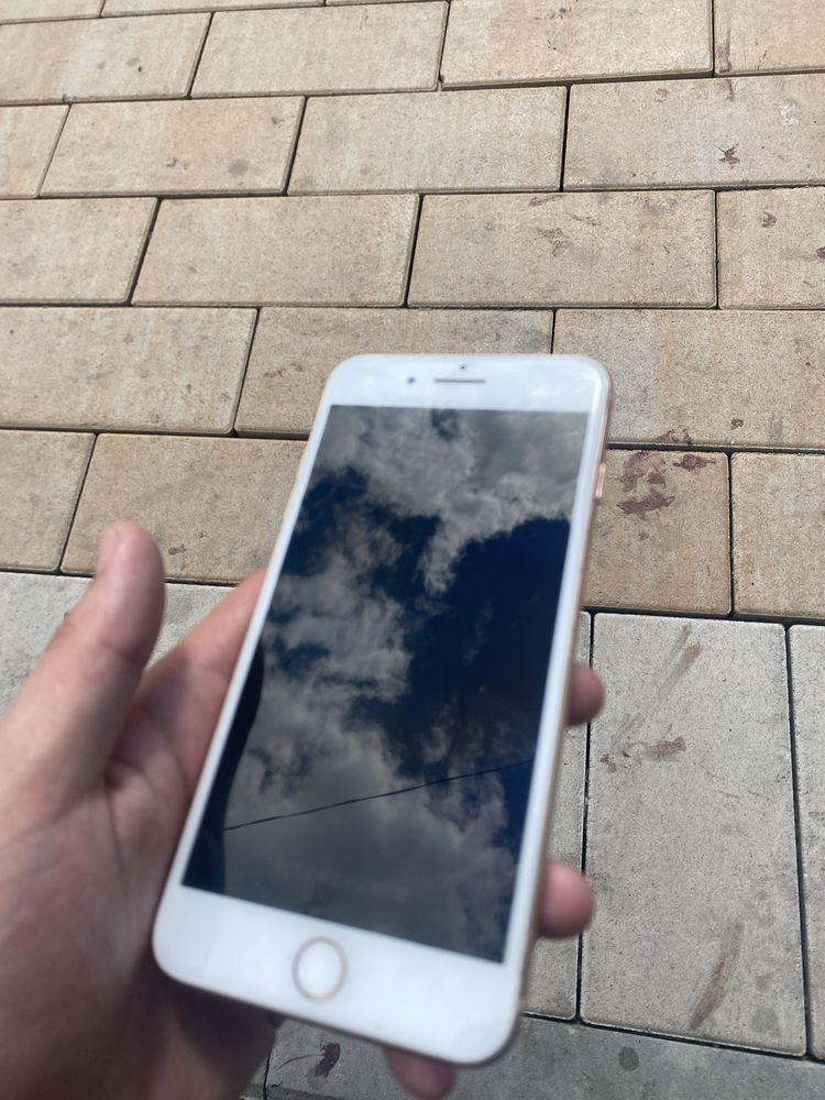 Iphone 8 plus 64gd