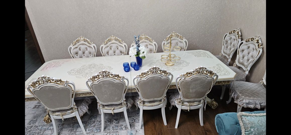 Мебель гостиной стол стулья