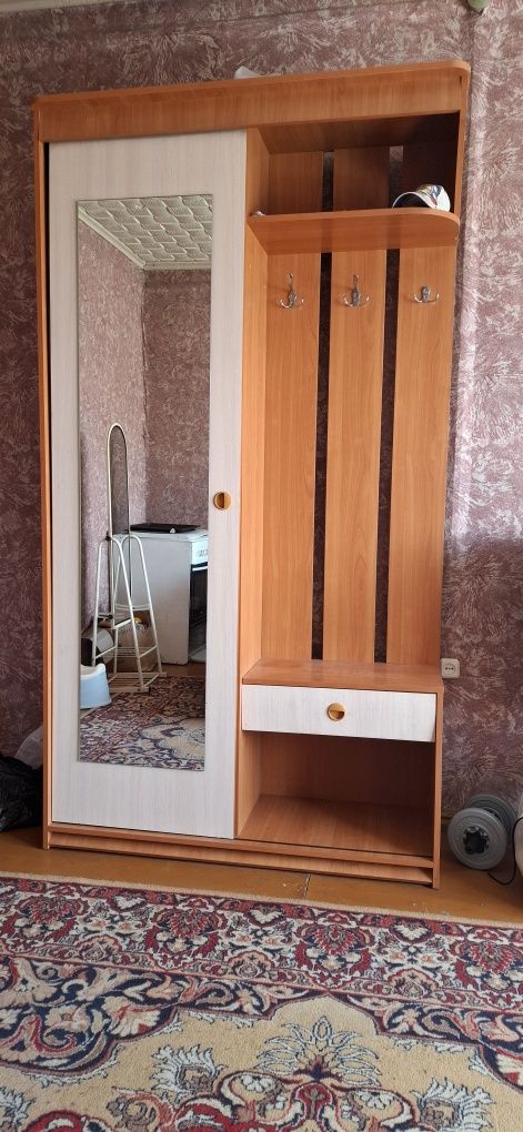 Продам отдельно отличную прихожию