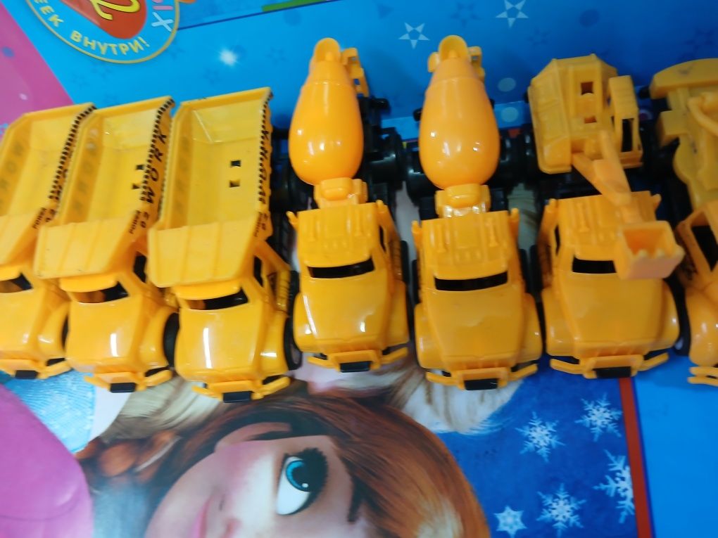 Распродажа! Новый. Игрушки. Ул. Валиханова 167.