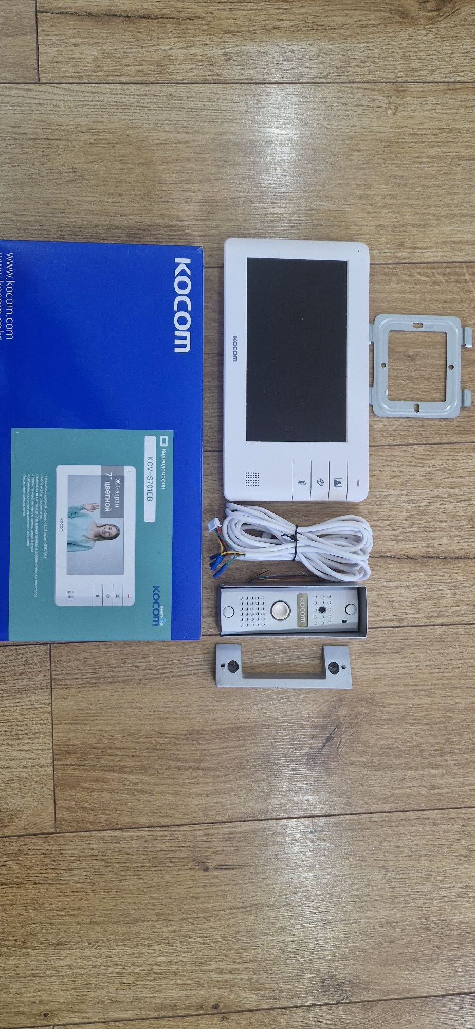 Видеодомофон KOCOM KCV-S701EB AC+KC-MC20