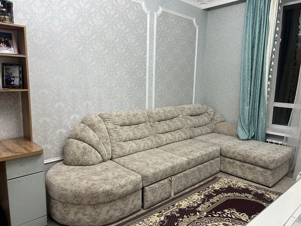 Диван хорошый состаяние