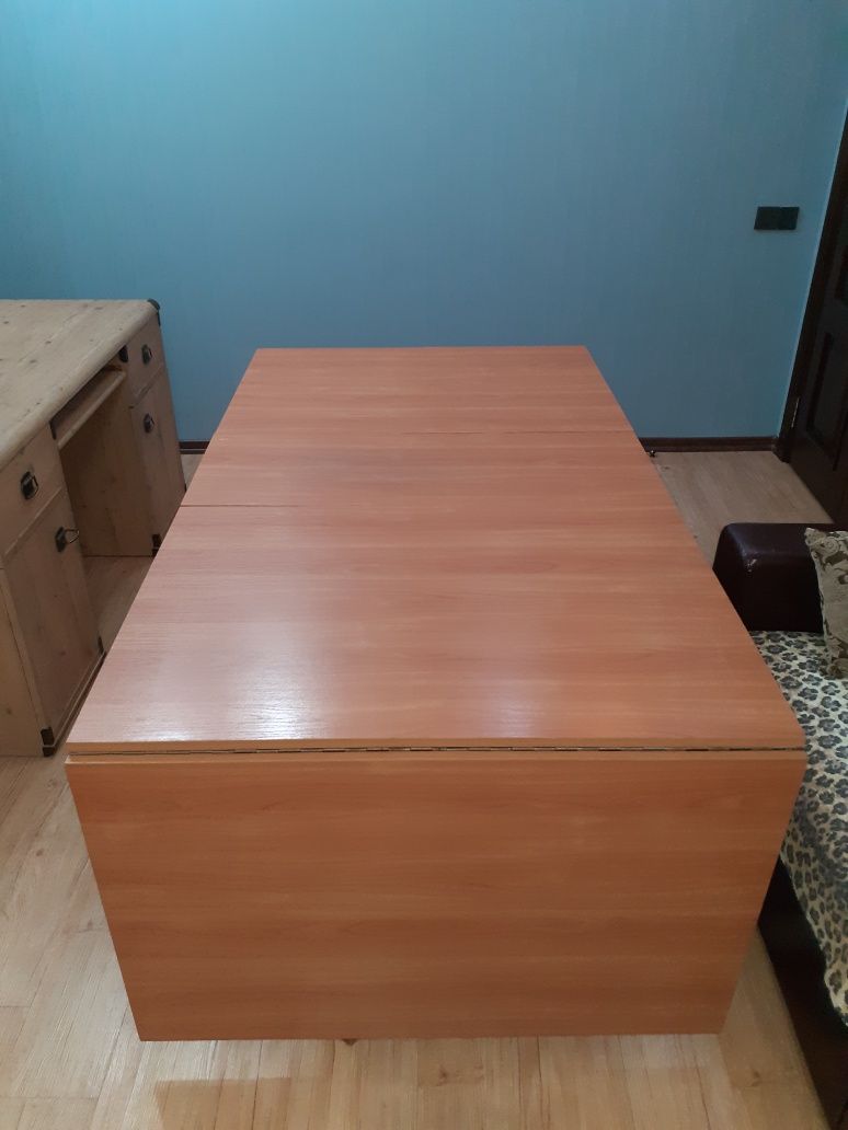Продам офисный стол