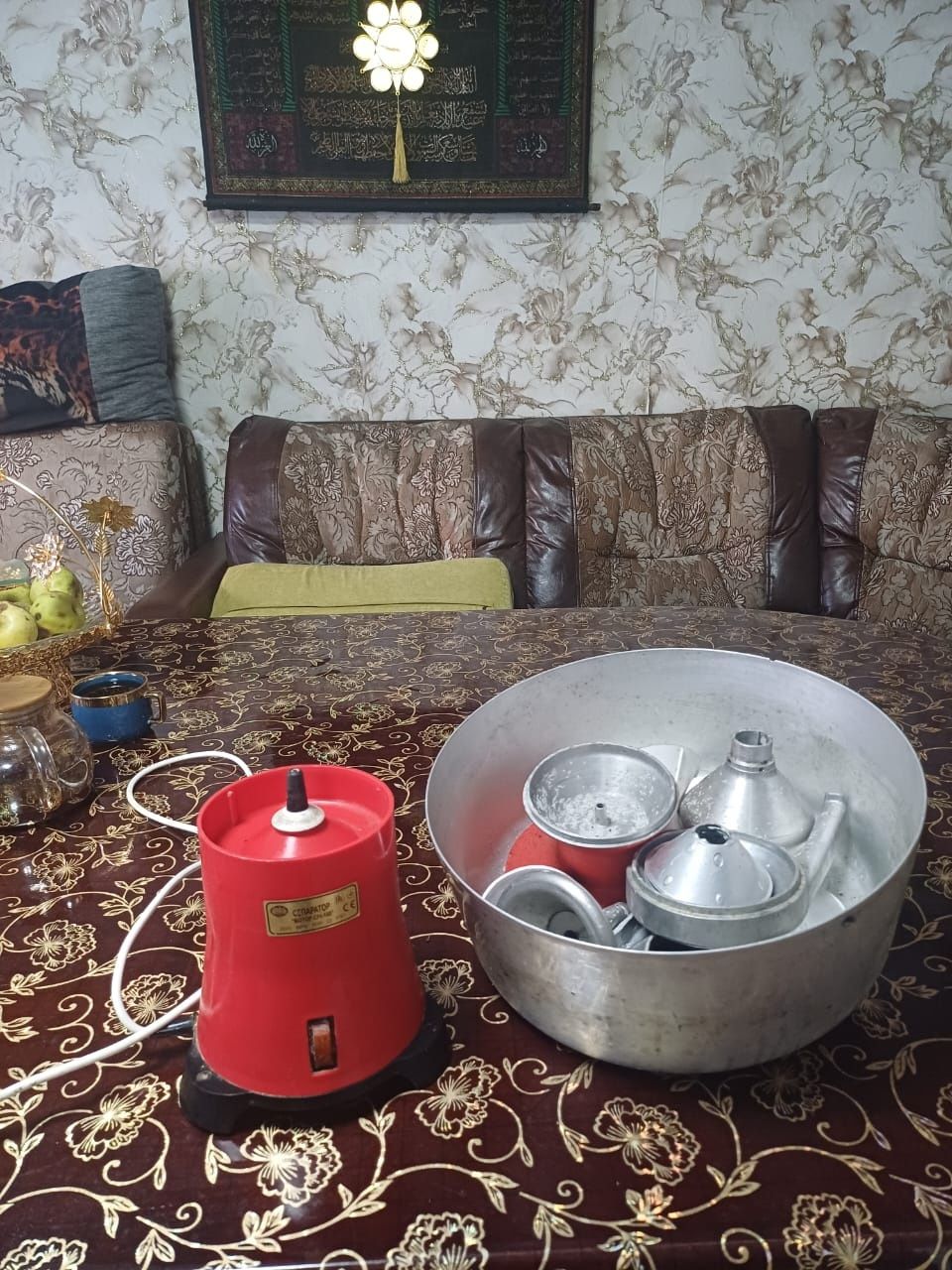 Продам газовую плиту, сипаратор