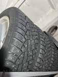 Зимняя шипованная резина Континенталь 225/55 R17