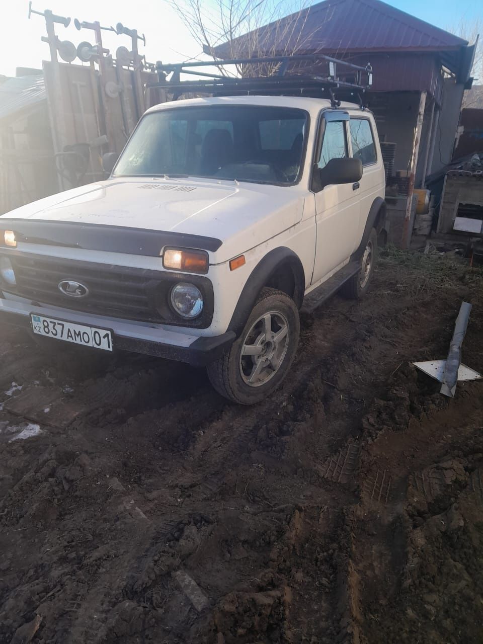 Продам машину лада 2121 урбан