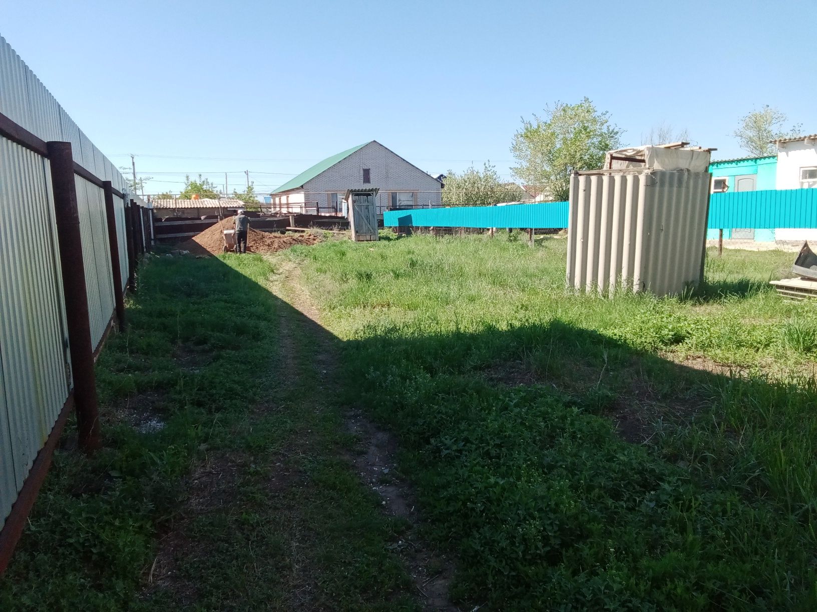 Продам частный дом ,саман обложен кирпичом за наличку