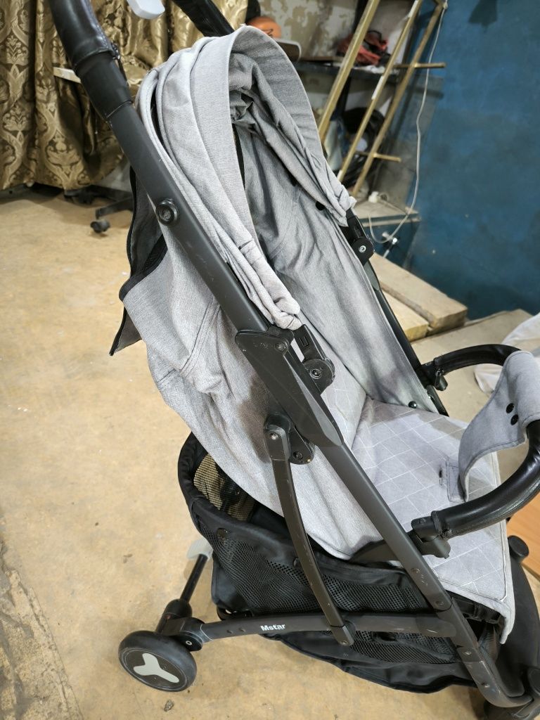 Продам удобную коляску