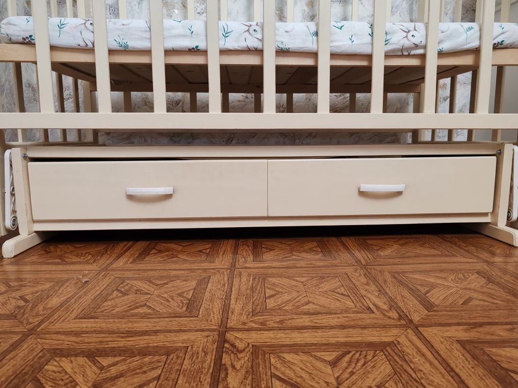 Продам детскую кроватку 120*60