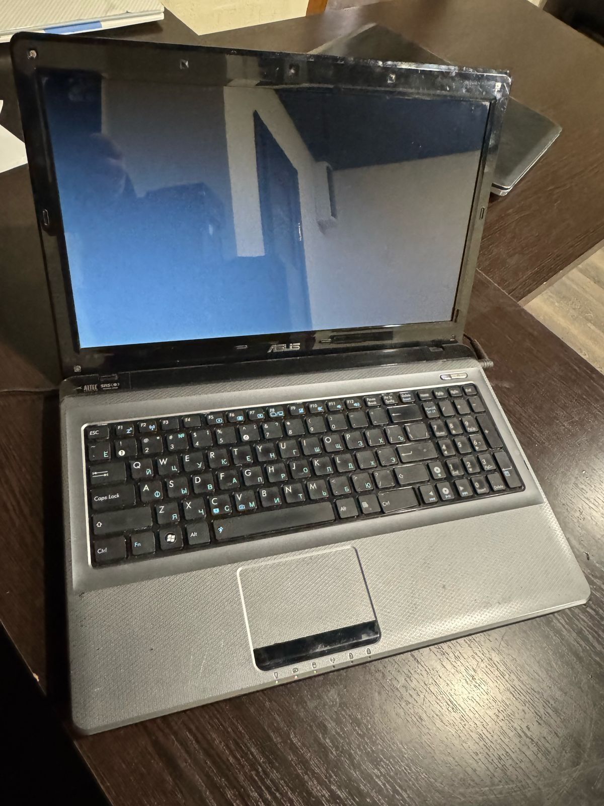 Продам ноутбук Asus i core 5 сумка мышка в комплекте