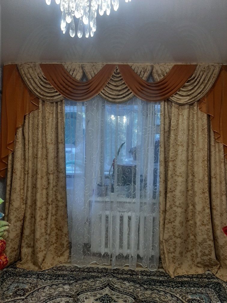 Продаю тюл гостинняя со шторами с камушками