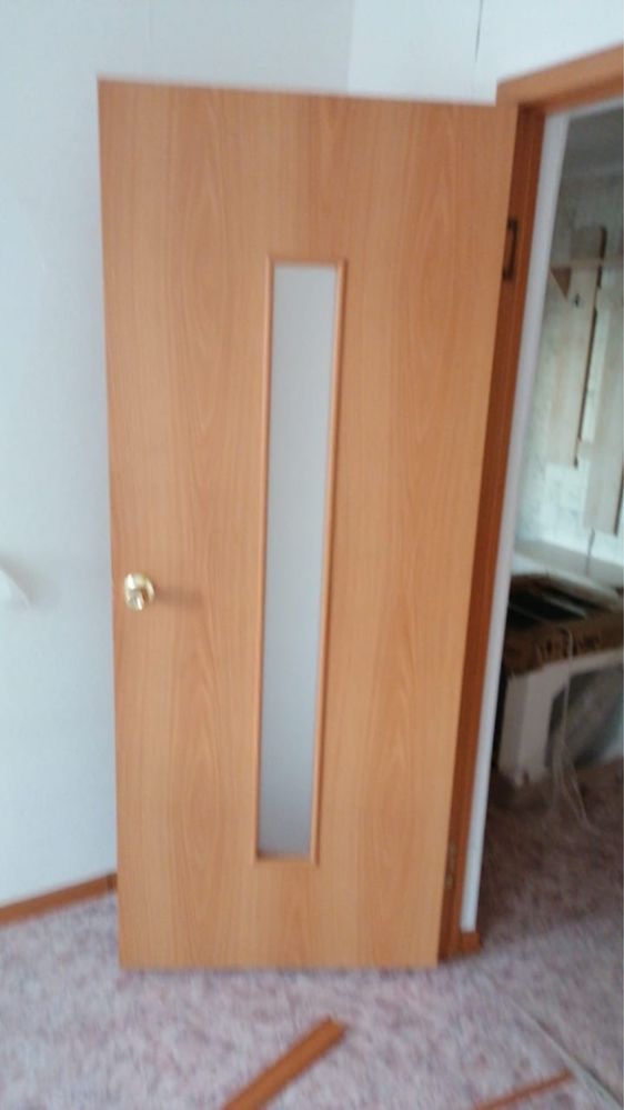 Продам двери с коробкой