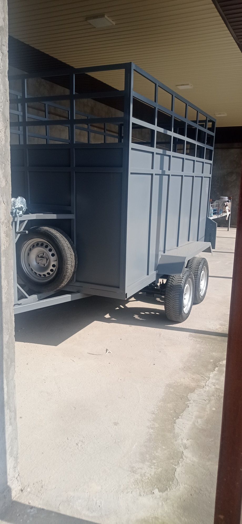 Есть отправка по всему Казахстану Коневозка Скотавозка прицеп легковой