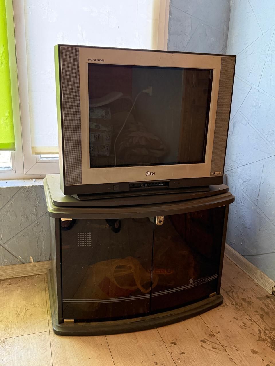 Телевизор LG 52 диагональ