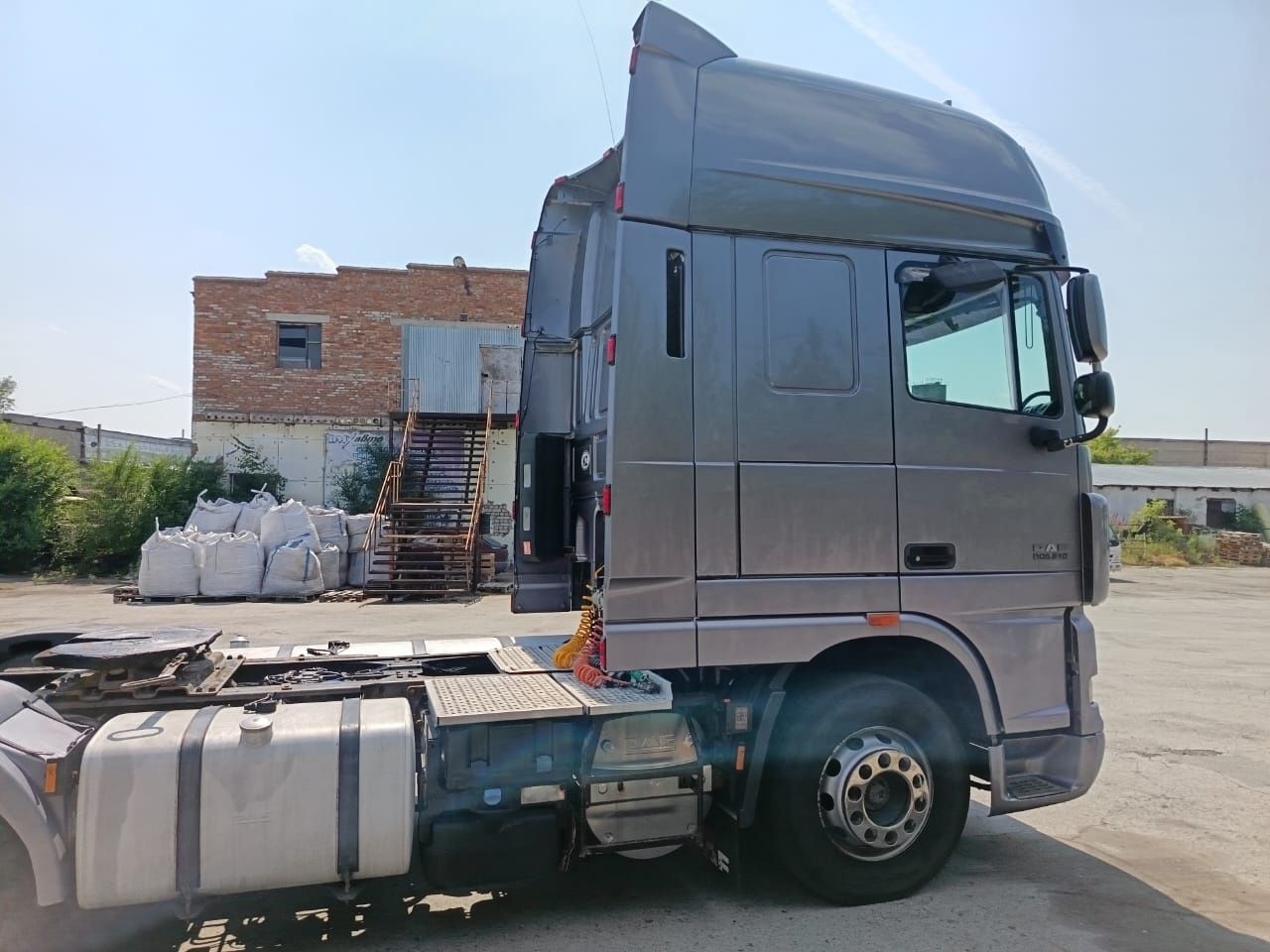 Продам тягач DAF