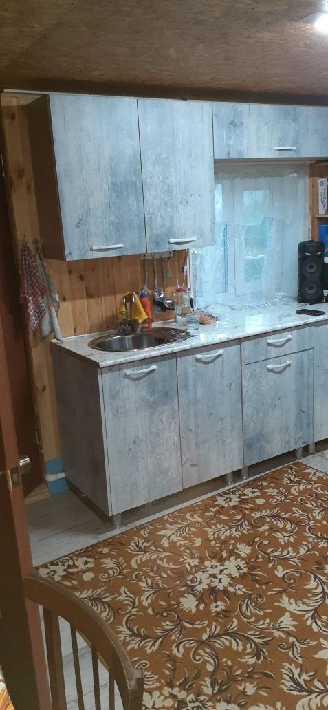 Дачный участок.с домом и постройками.