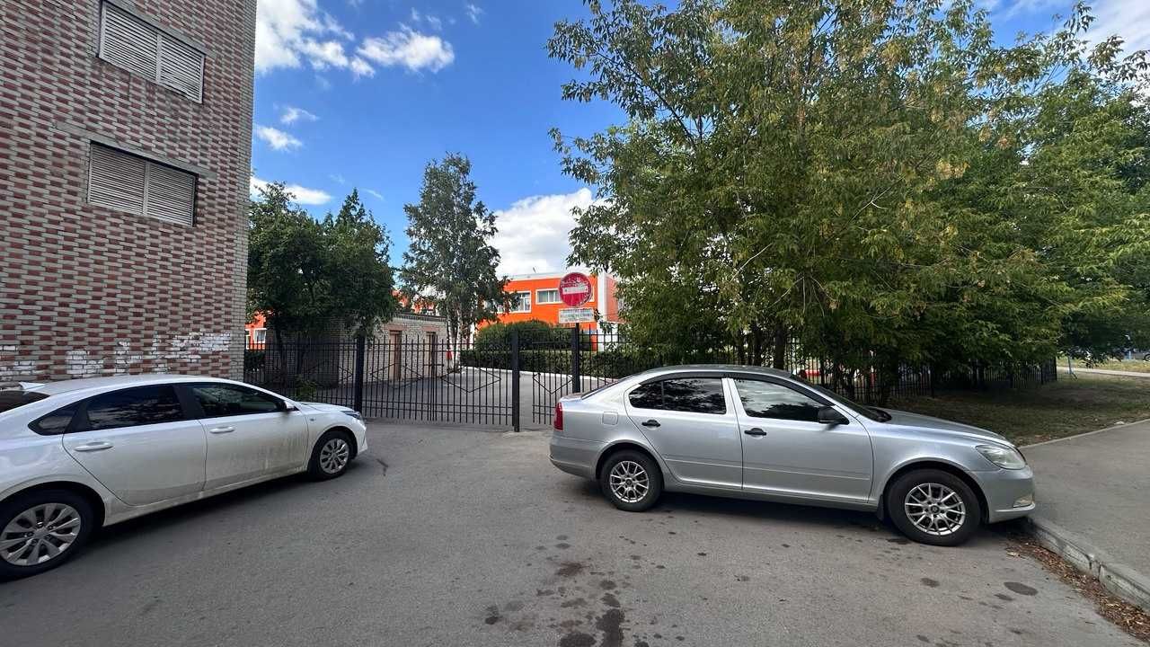 Продам 1-комнатную 8 мкр.