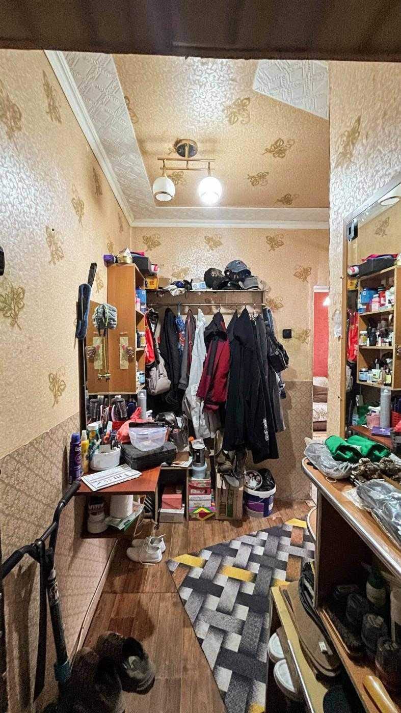 Продается 2х комнатная квартира в мкр Улан Константин