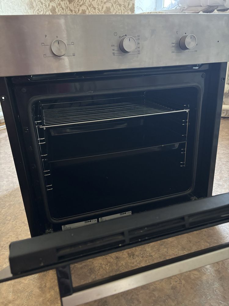 Духовой шкаф BEKO серебристый
