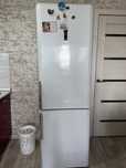 Продам холодильник Indesit
