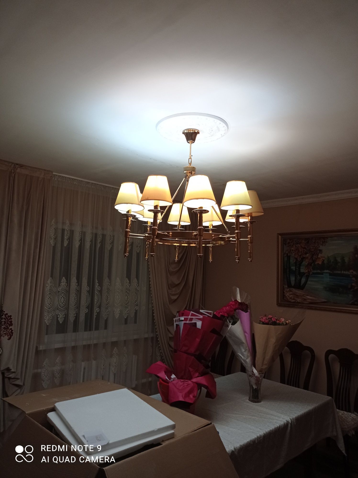 Люстра в хорошем новом состоянии