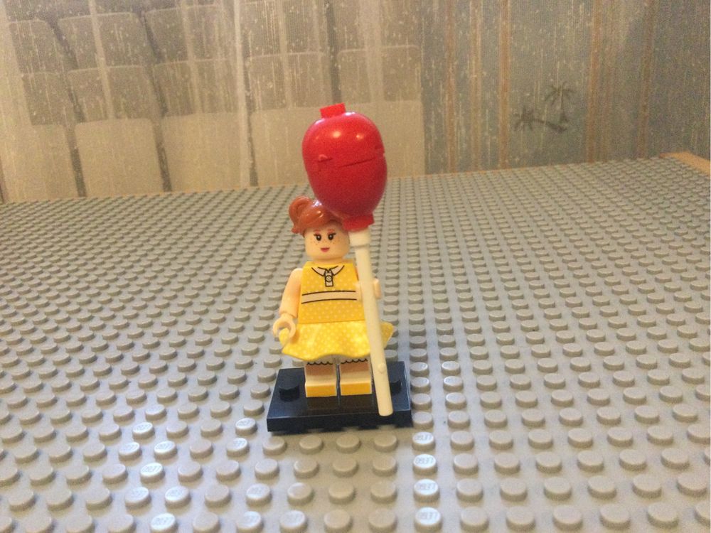Продам минифигурки LEGO Toy Story 4