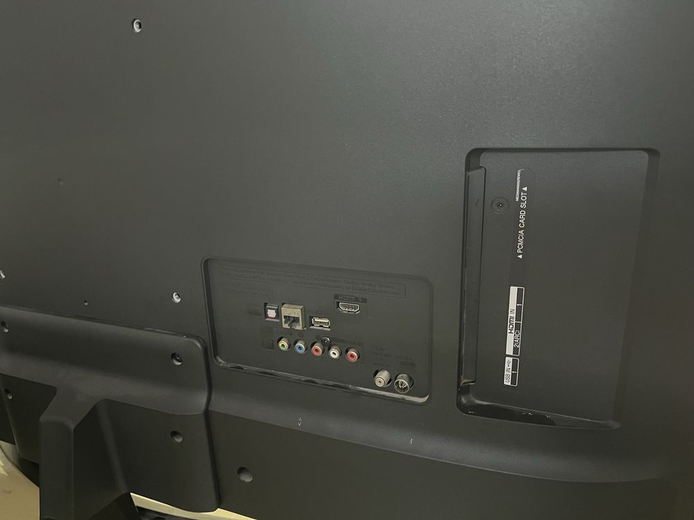 Продается телевизор LG 43UJ634V