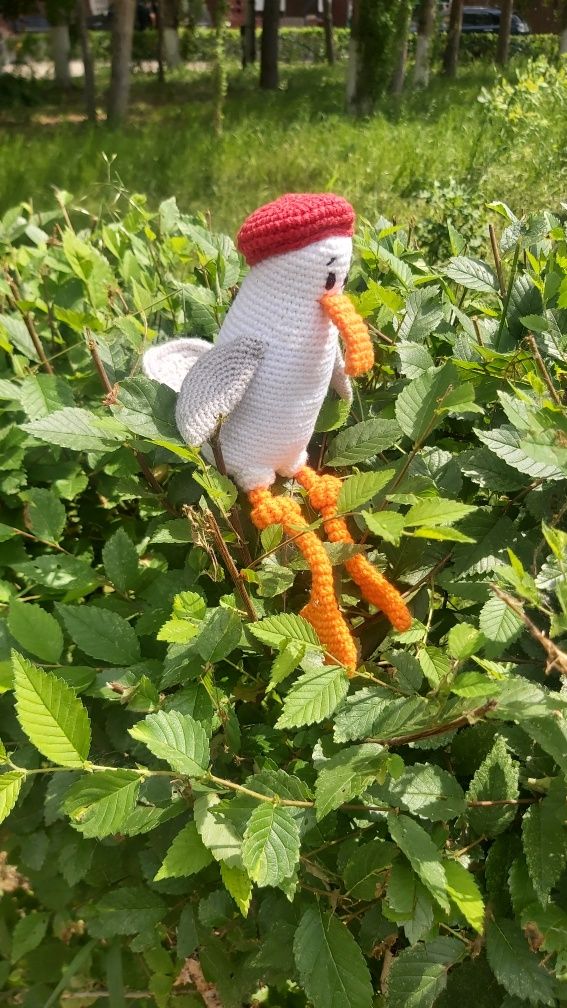 Вязаная игрушка - чайка. Ручная работа.