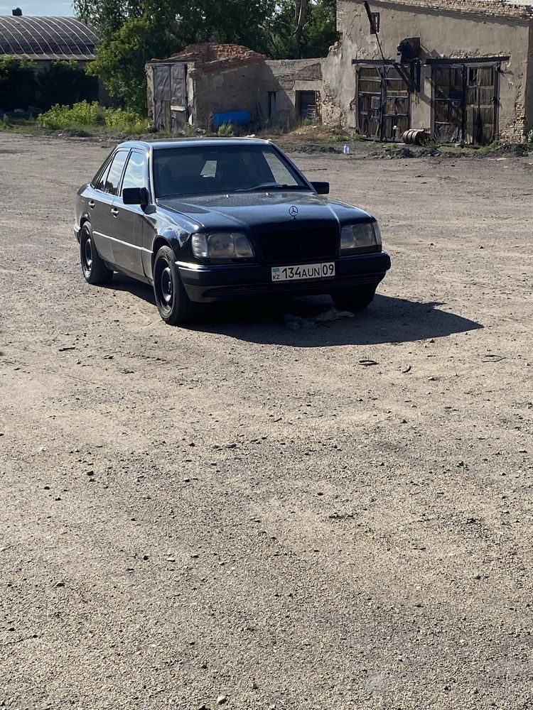 Продам мерс 124 2.2