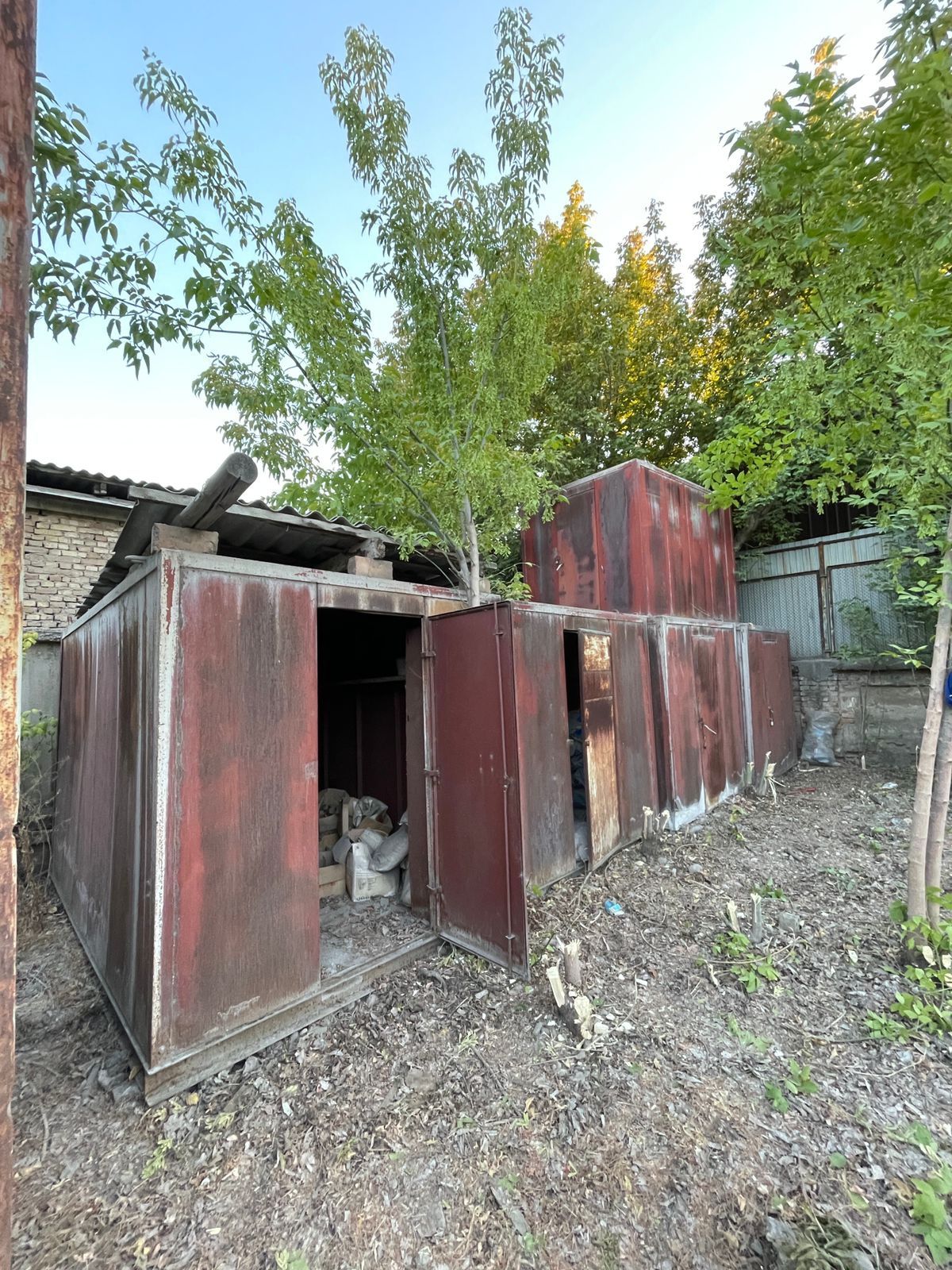 Контейнер 210х210х320 5 штук