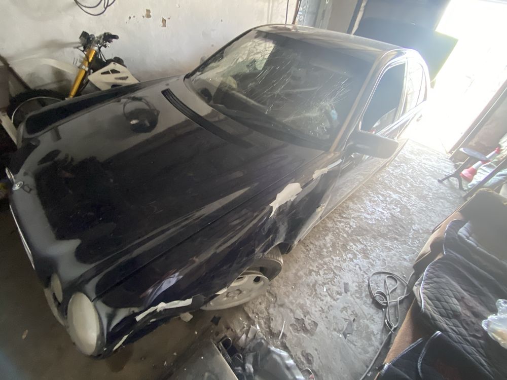 Продам либо обменяю мерс 210