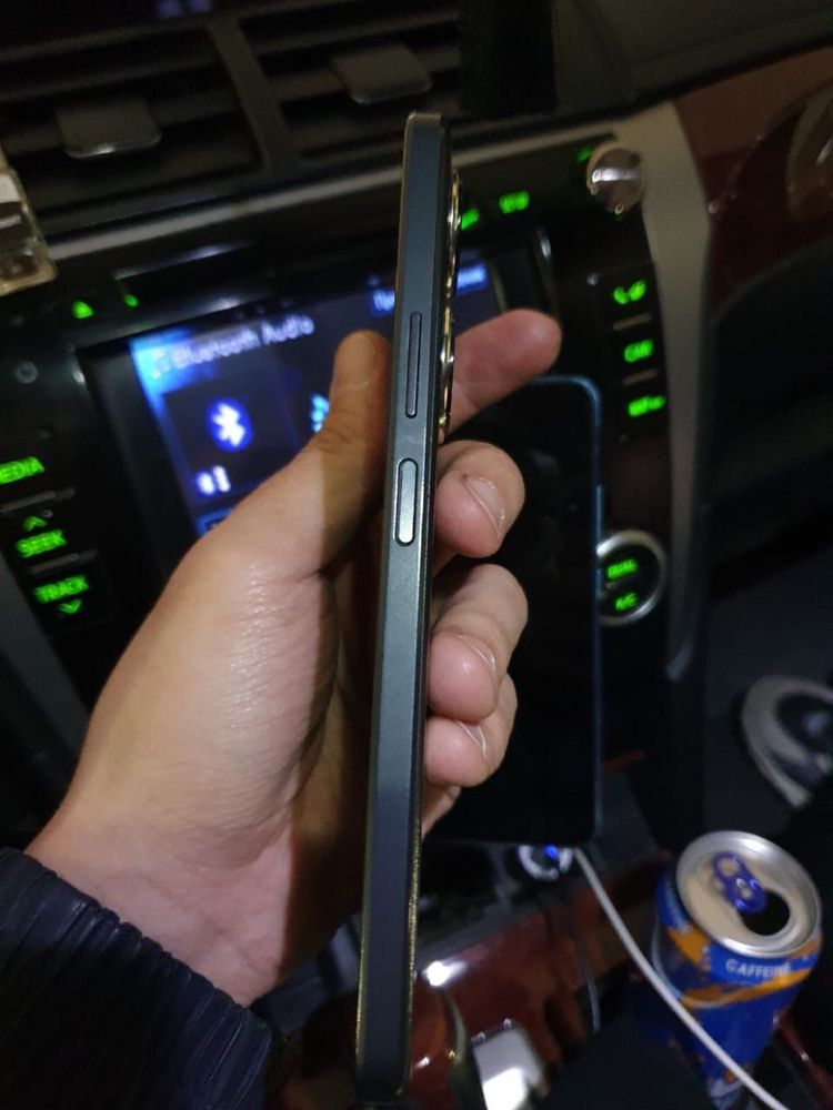 huawei 11 i продам совсем новаz купили месяц назад