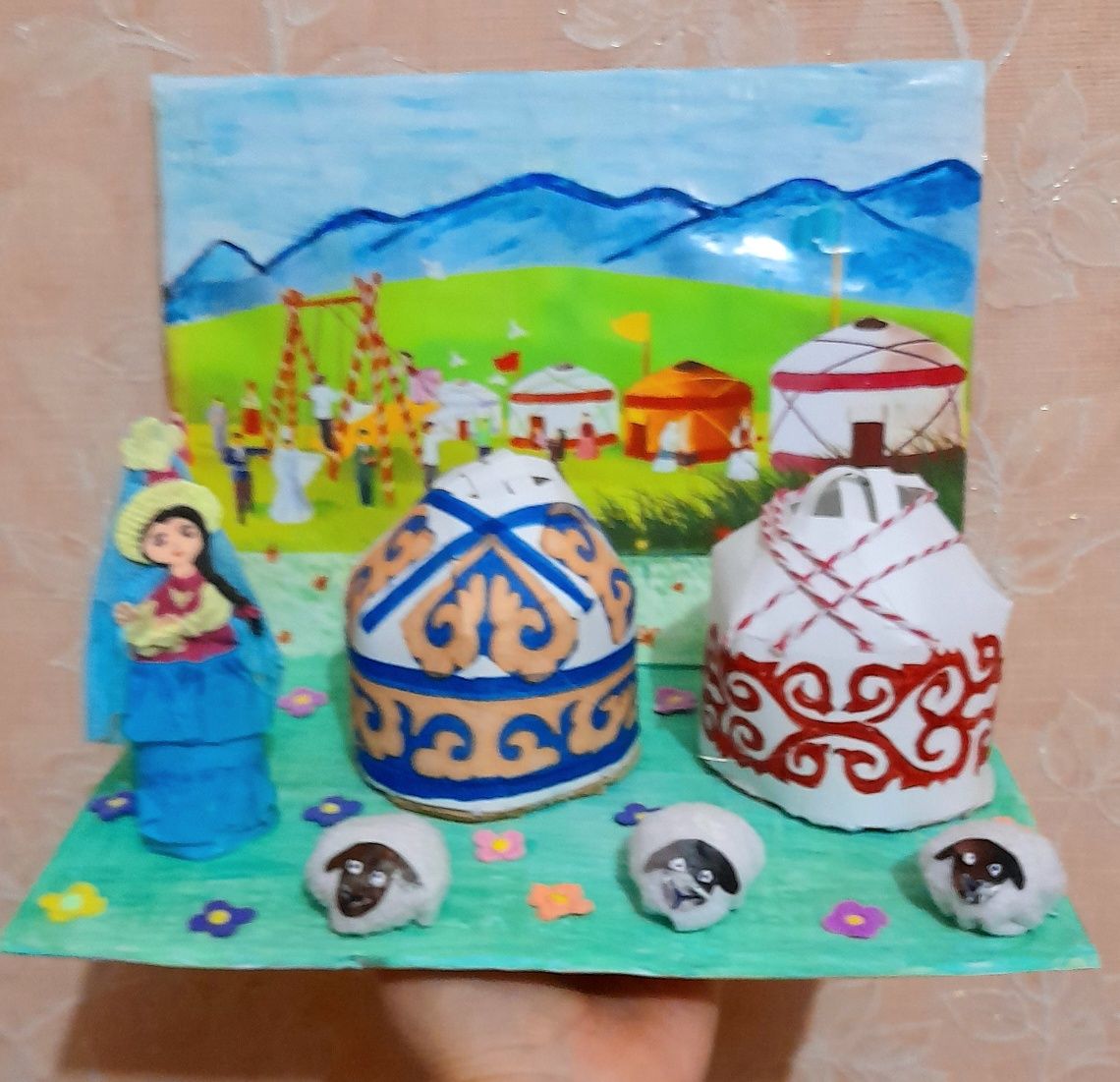 Поделки, рисунки, лэпбуки , макеты в садик и школу