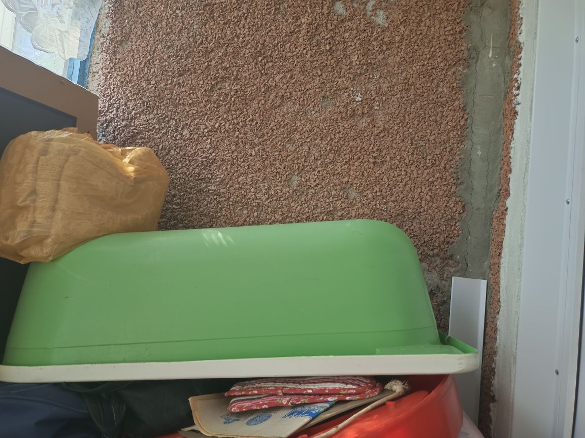 Продам прихожую, зеркало, ванну, бу