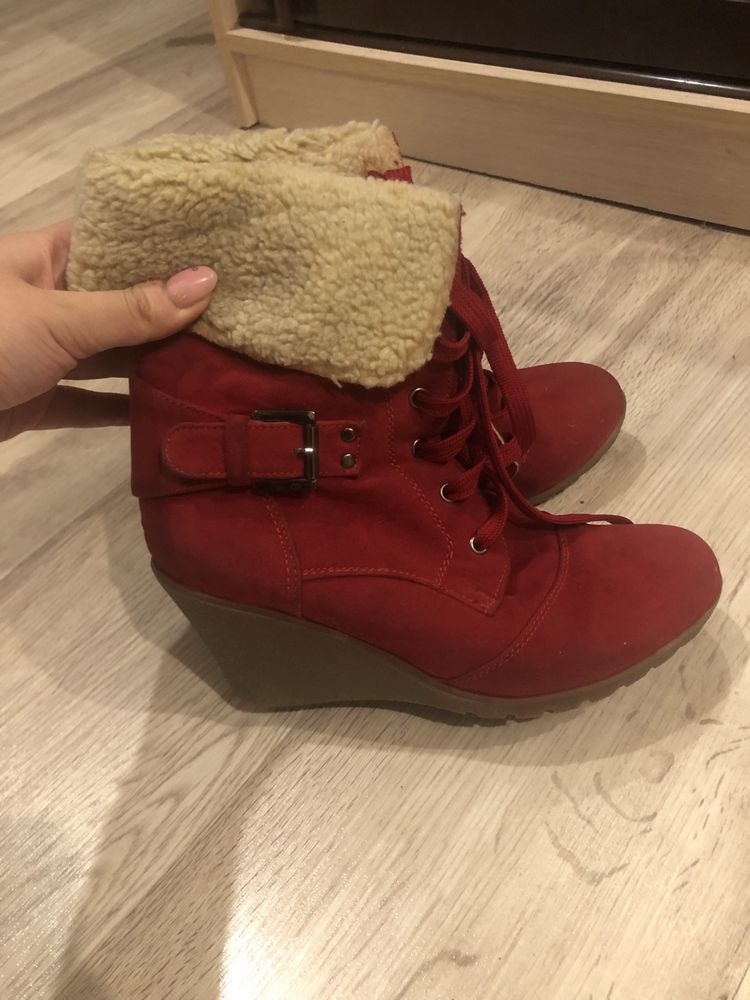 Женские сапоги