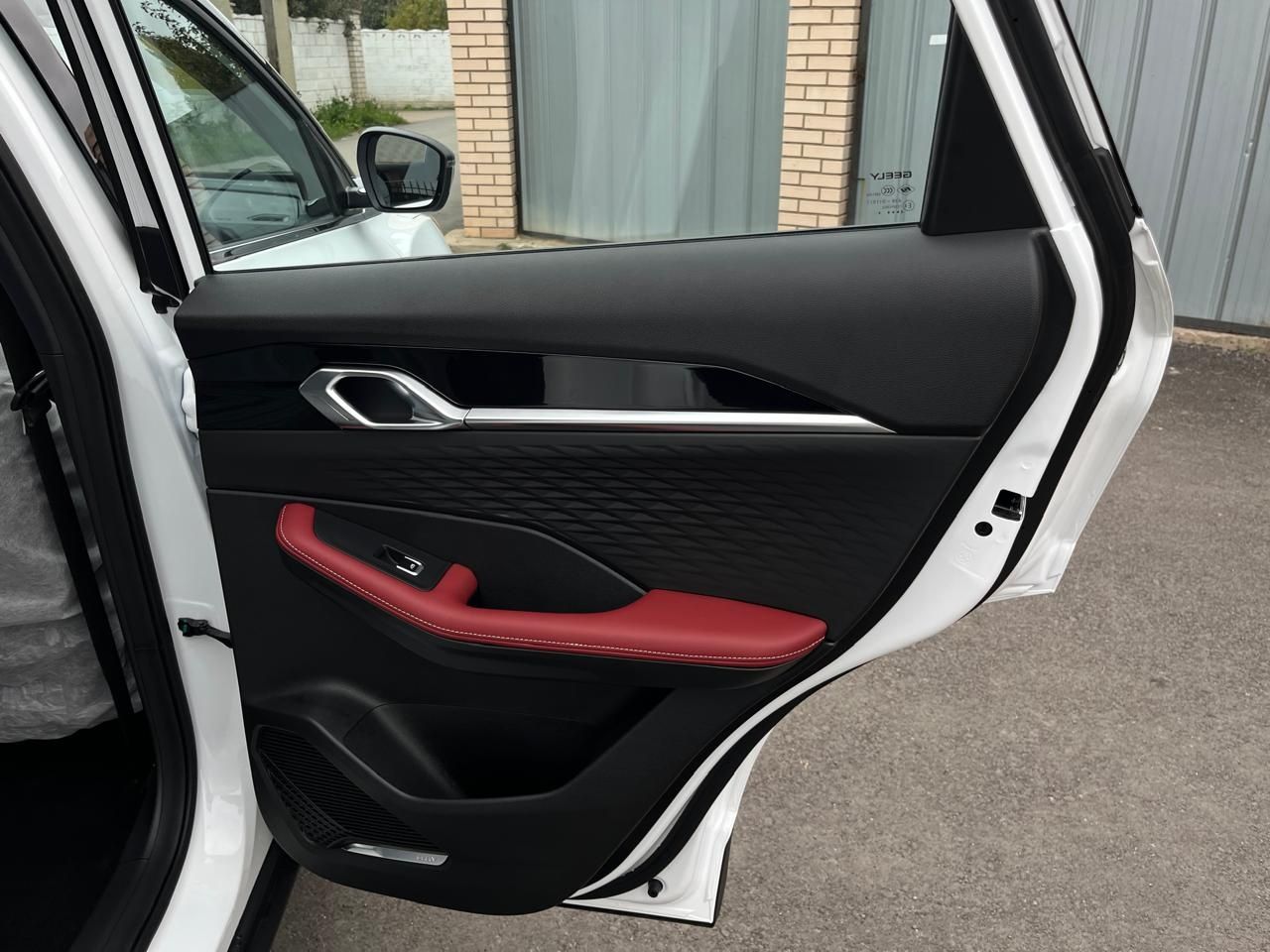 Продам Geely Coolray Flagship