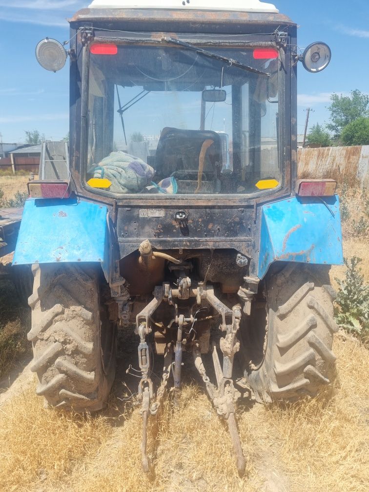 Продам трактор 82