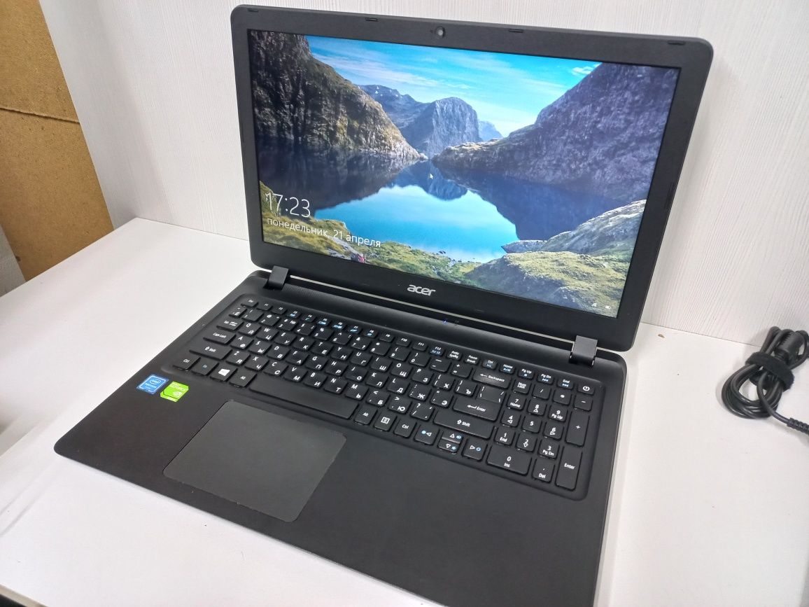 Продам ноутбук Acer в отличном состоянии ssd диск новый!