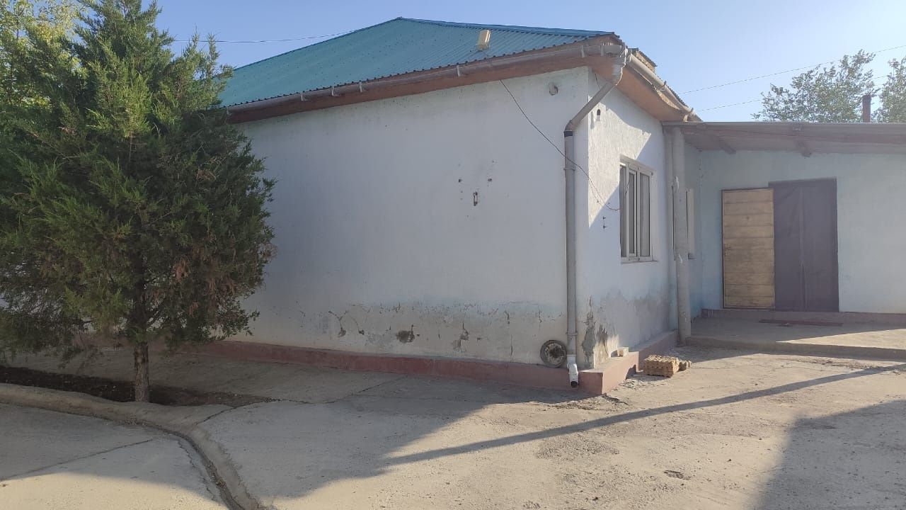 Үй сатылады.  Аманбаев 7