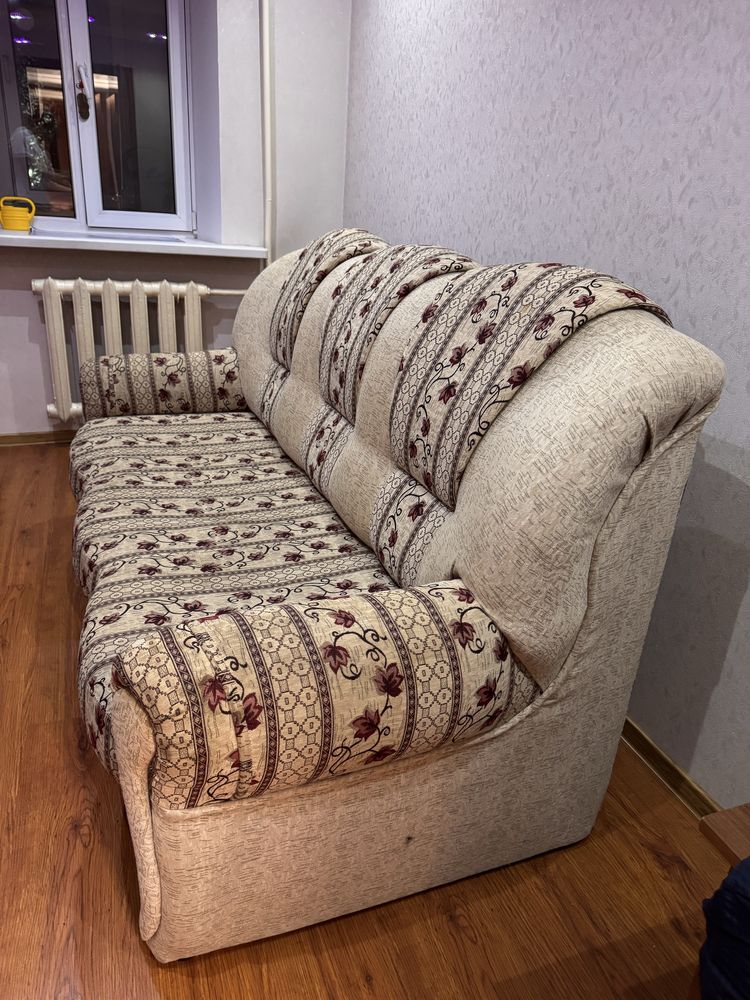 Продаю раскладной диван-кровать в отличном состоянии