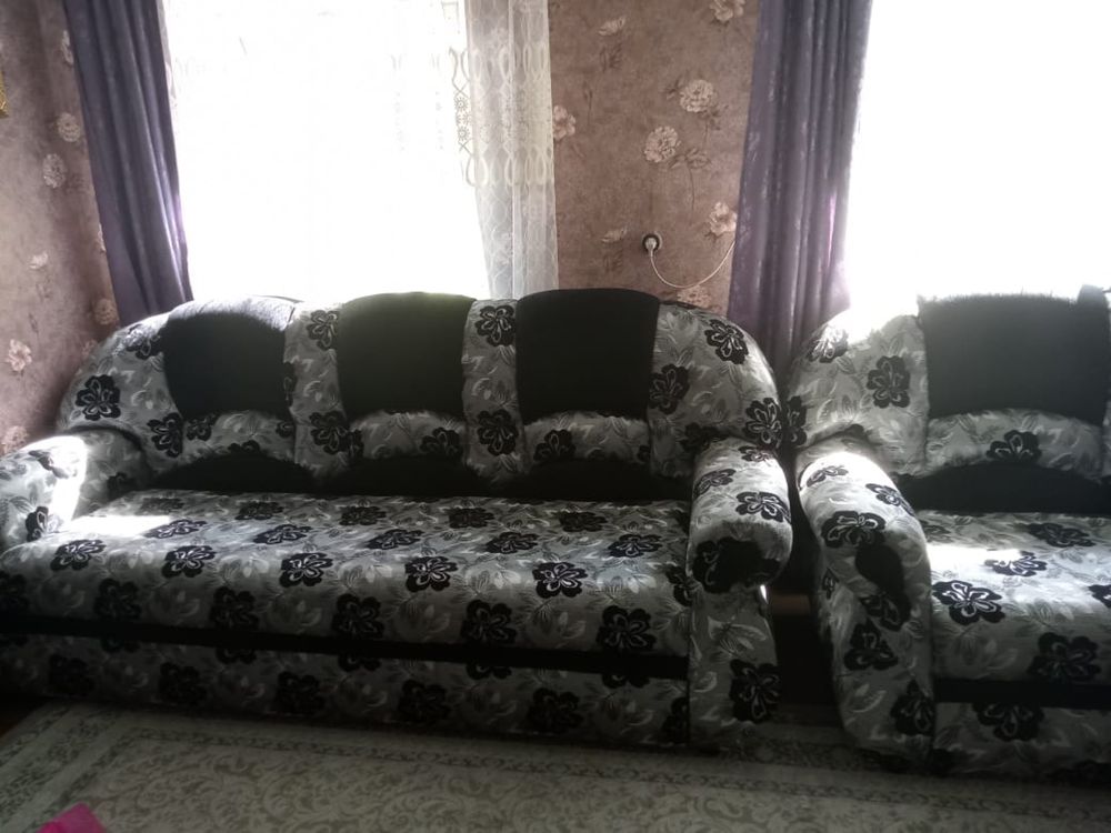 Продам диван тройку