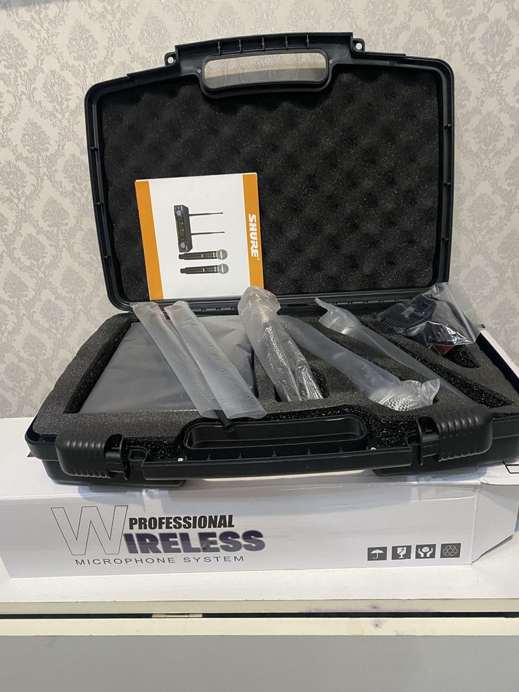 Shure UGX66 Безпроводной радиомикрофон профессиональный,НОВЫЙ